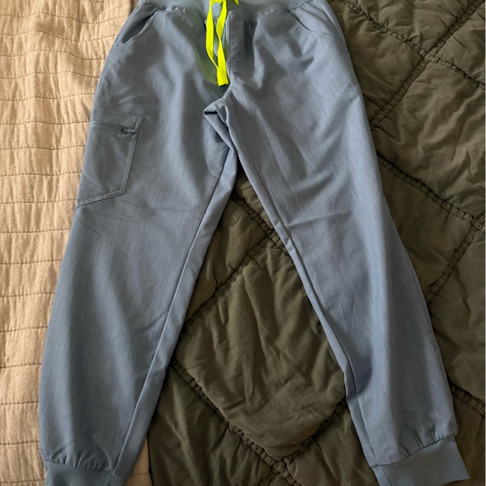Women’s Figs Zamora Joggers